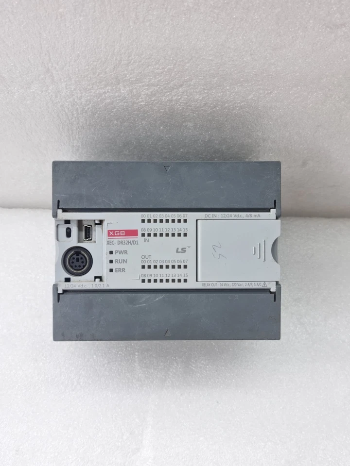 LS XGB XEC-DR32H/D1 12/24V PLC CPU MODULE (USED)